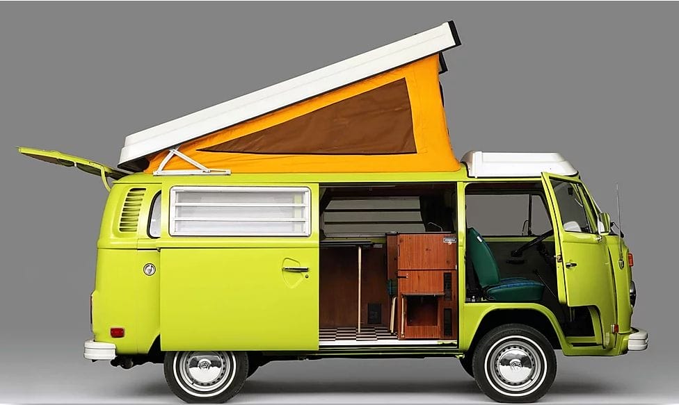 VW Bus / Bulli mieten (Portugal): Ein wieder aufgebauter T2 von den Bulli Enthusiasten von VW Camper Rentals.
