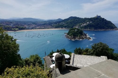 Surfen in Moliets: Ein Ausflug ins spanische San Sebastian