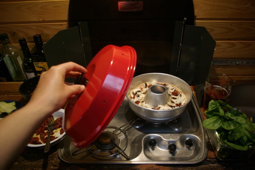 Omnia Camping Backofen im Test: Die Handhabung des Ofens