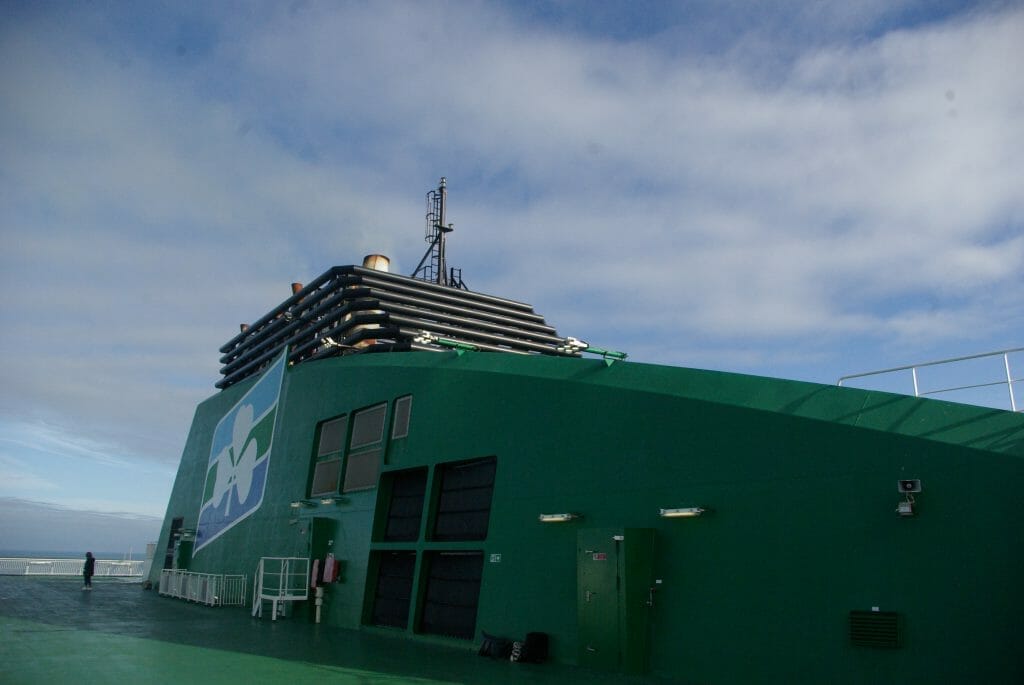 Fähren nach Irland (Wohnmobil): Das Oberdeck einer Irish Ferries Ferry